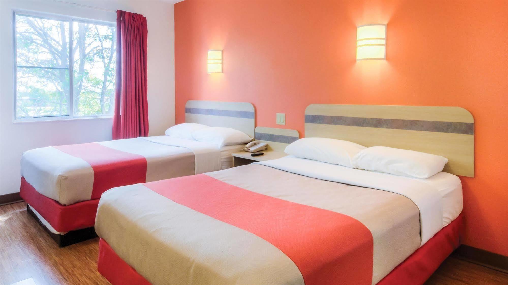Motel 6-Baraboo, Wi - Lake Delton-Wisconsin Dells Экстерьер фото